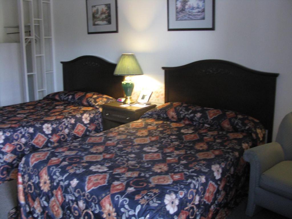Chipican Motel Sarnia Ruang foto